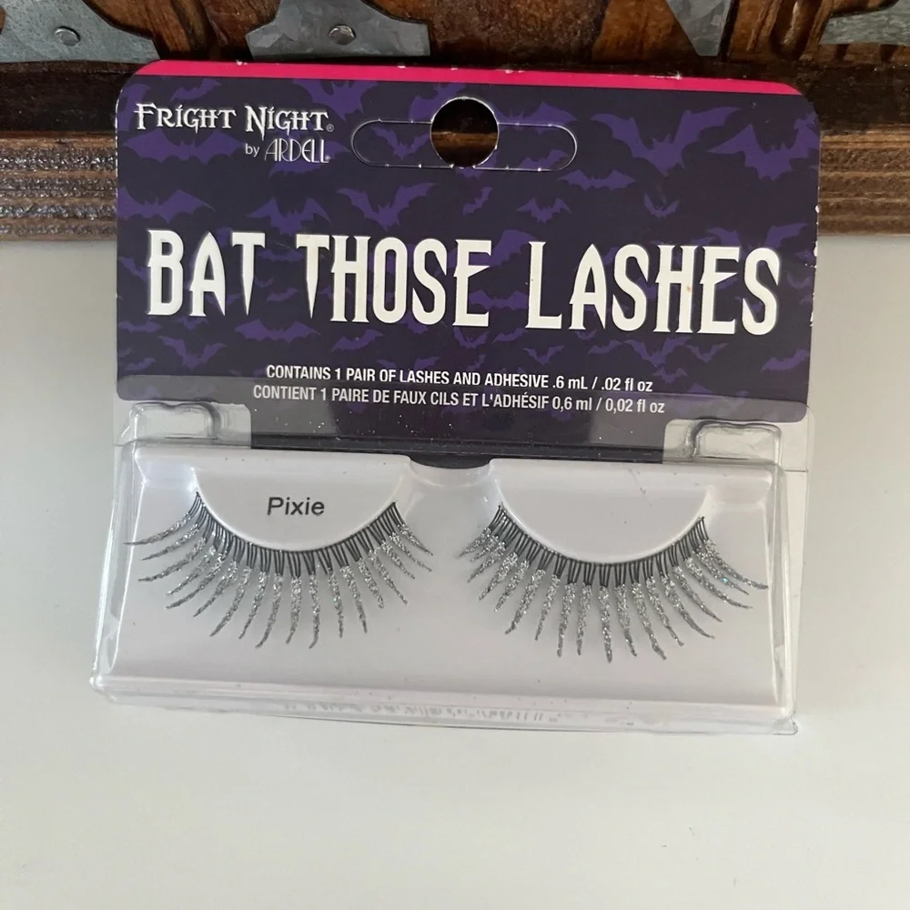 BAT THOSE EYELASHES - Picture 3 of 3